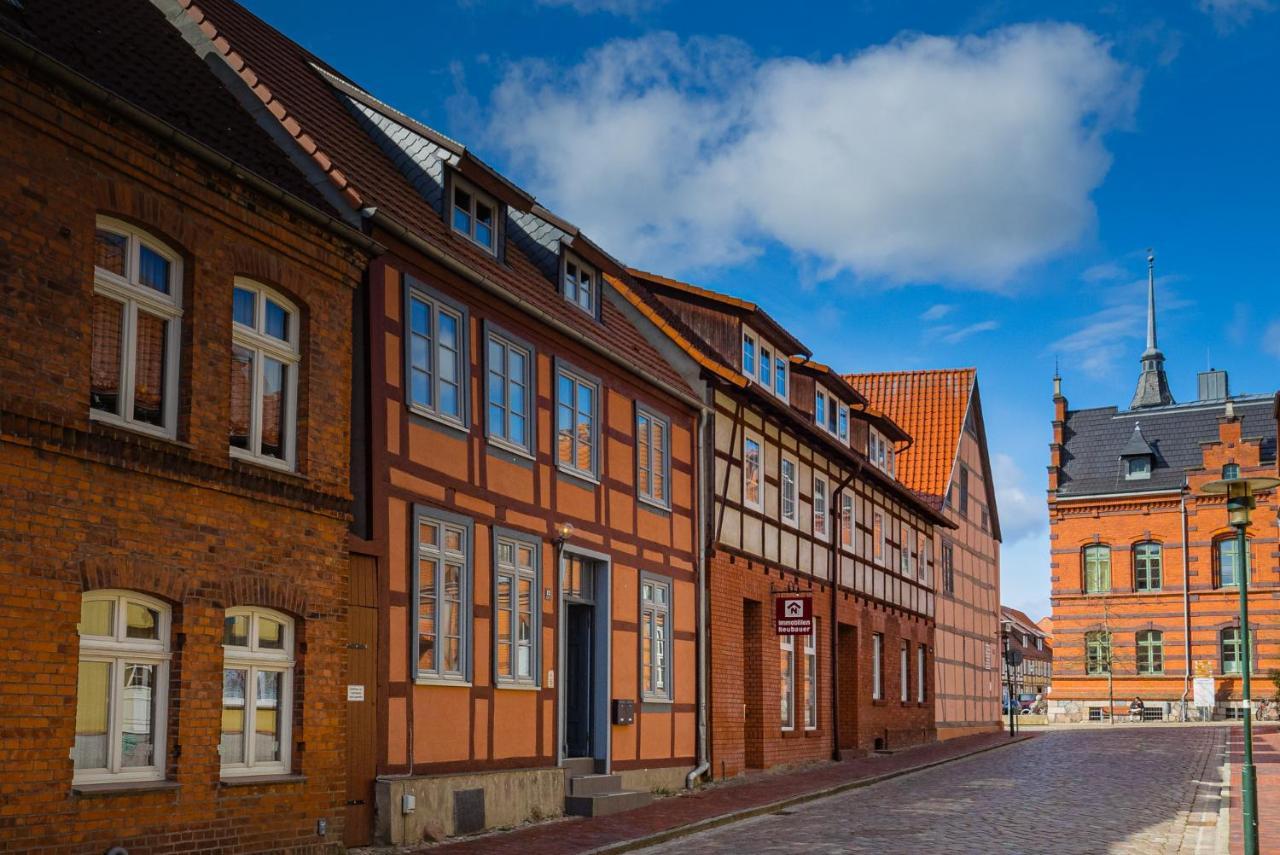Swebenhus Boven - Fewo Mit Grosser Dachterrasse Plau am See Extérieur photo